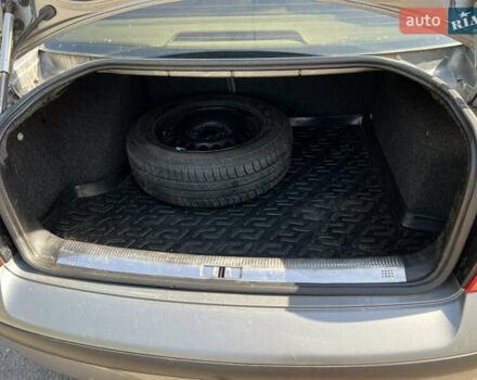 Серый Фольксваген Пассат, объемом двигателя 1.6 л и пробегом 249 тыс. км за 4400 $, фото 11 на Automoto.ua