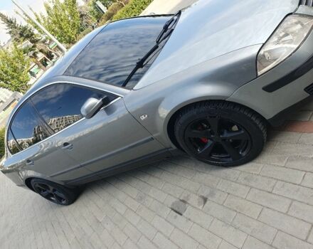 Серый Фольксваген Пассат, объемом двигателя 1.6 л и пробегом 190 тыс. км за 3800 $, фото 3 на Automoto.ua