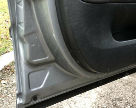 Серый Фольксваген Пассат, объемом двигателя 1.8 л и пробегом 410 тыс. км за 3000 $, фото 6 на Automoto.ua