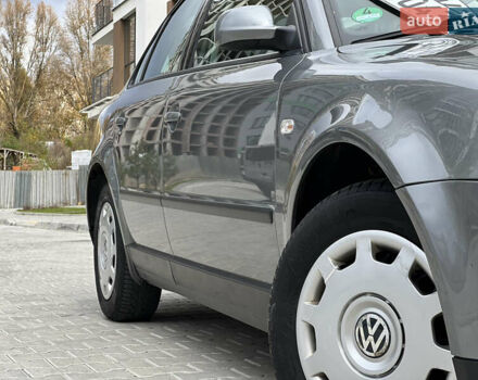 Сірий Фольксваген Пассат, об'ємом двигуна 1.6 л та пробігом 186 тис. км за 4199 $, фото 37 на Automoto.ua