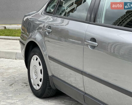 Сірий Фольксваген Пассат, об'ємом двигуна 1.6 л та пробігом 186 тис. км за 4199 $, фото 48 на Automoto.ua