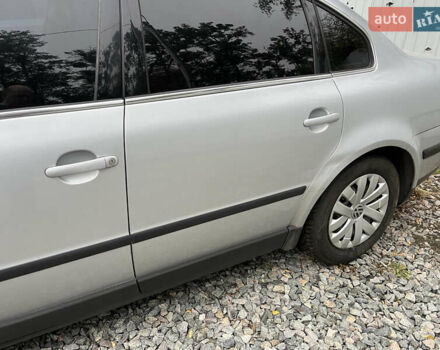 Серый Фольксваген Пассат, объемом двигателя 1.6 л и пробегом 290 тыс. км за 4600 $, фото 7 на Automoto.ua