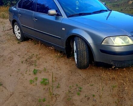 Серый Фольксваген Пассат, объемом двигателя 1.8 л и пробегом 326 тыс. км за 3700 $, фото 1 на Automoto.ua