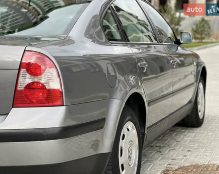 Сірий Фольксваген Пассат, об'ємом двигуна 1.6 л та пробігом 186 тис. км за 4199 $, фото 59 на Automoto.ua