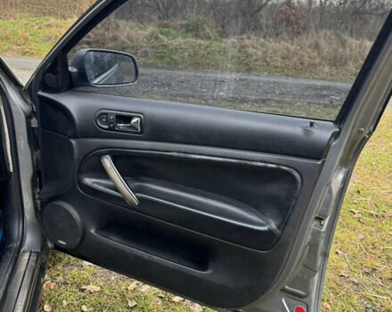 Серый Фольксваген Пассат, объемом двигателя 1.8 л и пробегом 440 тыс. км за 3199 $, фото 36 на Automoto.ua