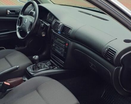 Серый Фольксваген Пассат, объемом двигателя 1.6 л и пробегом 154 тыс. км за 4000 $, фото 19 на Automoto.ua