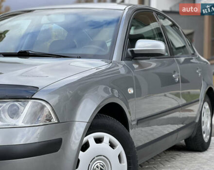 Сірий Фольксваген Пассат, об'ємом двигуна 1.6 л та пробігом 186 тис. км за 4199 $, фото 16 на Automoto.ua