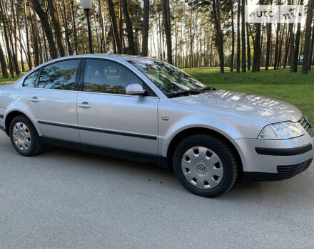 Серый Фольксваген Пассат, объемом двигателя 1.6 л и пробегом 233 тыс. км за 5399 $, фото 2 на Automoto.ua