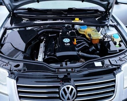 Сірий Фольксваген Пассат, об'ємом двигуна 1.6 л та пробігом 180 тис. км за 5000 $, фото 1 на Automoto.ua