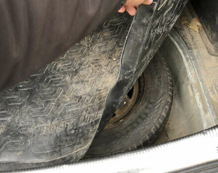 Серый Фольксваген Пассат, объемом двигателя 1.8 л и пробегом 410 тыс. км за 3000 $, фото 18 на Automoto.ua