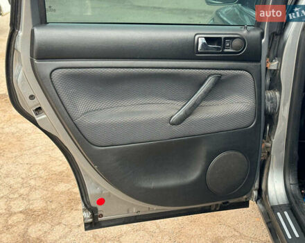 Серый Фольксваген Пассат, объемом двигателя 1.9 л и пробегом 460 тыс. км за 5090 $, фото 16 на Automoto.ua