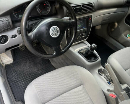 Серый Фольксваген Пассат, объемом двигателя 1.6 л и пробегом 246 тыс. км за 4600 $, фото 11 на Automoto.ua