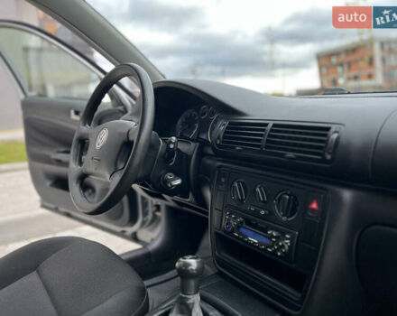 Сірий Фольксваген Пассат, об'ємом двигуна 1.6 л та пробігом 186 тис. км за 4199 $, фото 83 на Automoto.ua