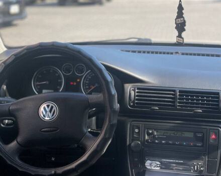 Серый Фольксваген Пассат, объемом двигателя 1.6 л и пробегом 209 тыс. км за 4600 $, фото 10 на Automoto.ua