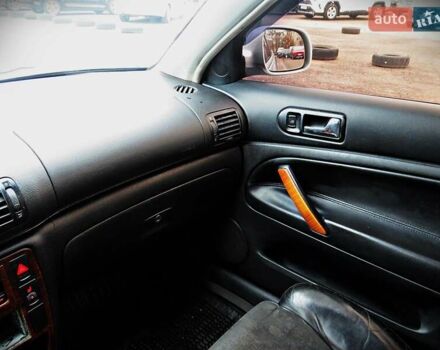 Серый Фольксваген Пассат, объемом двигателя 2.77 л и пробегом 301 тыс. км за 3500 $, фото 8 на Automoto.ua