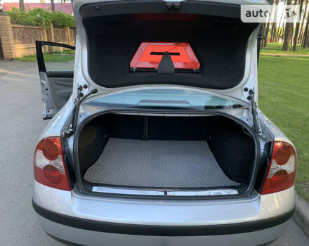 Серый Фольксваген Пассат, объемом двигателя 1.6 л и пробегом 233 тыс. км за 5399 $, фото 24 на Automoto.ua