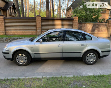 Серый Фольксваген Пассат, объемом двигателя 1.6 л и пробегом 233 тыс. км за 5399 $, фото 5 на Automoto.ua