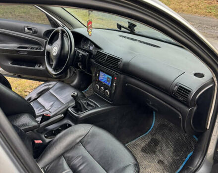 Серый Фольксваген Пассат, объемом двигателя 1.8 л и пробегом 440 тыс. км за 3199 $, фото 33 на Automoto.ua