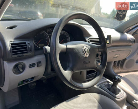 Серый Фольксваген Пассат, объемом двигателя 1.6 л и пробегом 249 тыс. км за 4400 $, фото 15 на Automoto.ua