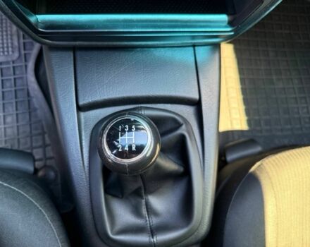 Серый Фольксваген Пассат, объемом двигателя 1.6 л и пробегом 267 тыс. км за 5200 $, фото 22 на Automoto.ua