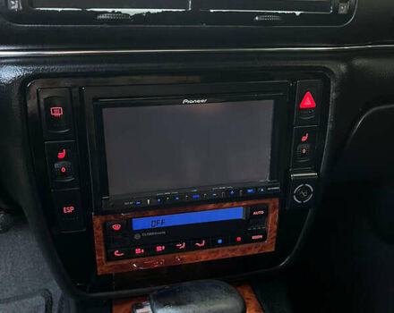 Серый Фольксваген Пассат, объемом двигателя 4 л и пробегом 363 тыс. км за 5500 $, фото 16 на Automoto.ua