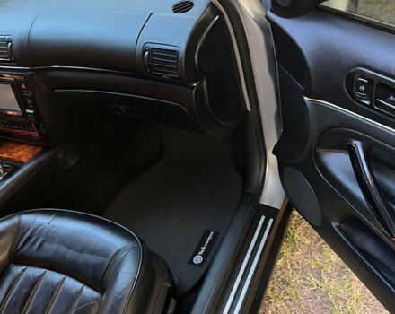 Серый Фольксваген Пассат, объемом двигателя 4 л и пробегом 363 тыс. км за 5500 $, фото 10 на Automoto.ua