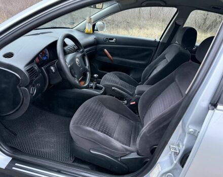 Серый Фольксваген Пассат, объемом двигателя 1.9 л и пробегом 300 тыс. км за 2100 $, фото 5 на Automoto.ua