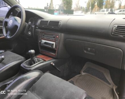 Серый Фольксваген Пассат, объемом двигателя 1.8 л и пробегом 250 тыс. км за 3600 $, фото 10 на Automoto.ua