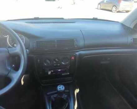 Сірий Фольксваген Пассат, об'ємом двигуна 1.6 л та пробігом 250 тис. км за 4400 $, фото 5 на Automoto.ua