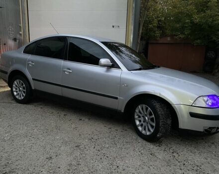 Серый Фольксваген Пассат, объемом двигателя 1.8 л и пробегом 360 тыс. км за 3500 $, фото 4 на Automoto.ua