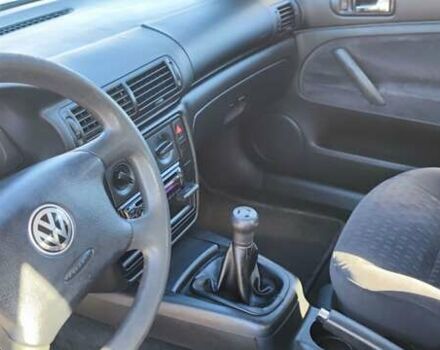 Сірий Фольксваген Пассат, об'ємом двигуна 1.6 л та пробігом 250 тис. км за 4400 $, фото 37 на Automoto.ua