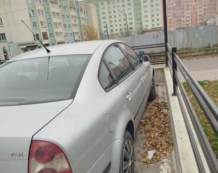 Серый Фольксваген Пассат, объемом двигателя 1.9 л и пробегом 400 тыс. км за 3700 $, фото 1 на Automoto.ua