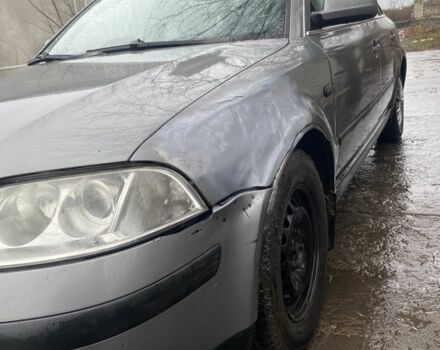 Серый Фольксваген Пассат, объемом двигателя 1.9 л и пробегом 446 тыс. км за 1400 $, фото 1 на Automoto.ua