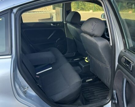 Сірий Фольксваген Пассат, об'ємом двигуна 1.6 л та пробігом 360 тис. км за 4250 $, фото 6 на Automoto.ua