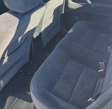 Сірий Фольксваген Пассат, об'ємом двигуна 1.6 л та пробігом 250 тис. км за 4400 $, фото 31 на Automoto.ua