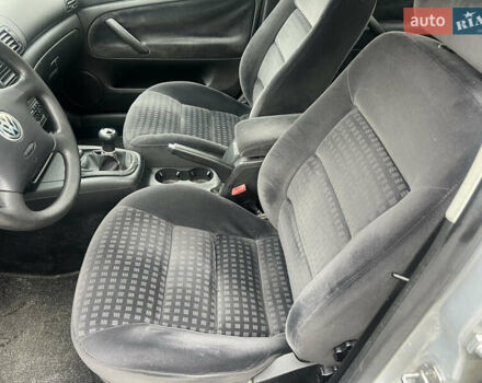 Сірий Фольксваген Пассат, об'ємом двигуна 1.6 л та пробігом 169 тис. км за 4400 $, фото 11 на Automoto.ua