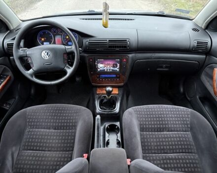 Серый Фольксваген Пассат, объемом двигателя 1.9 л и пробегом 300 тыс. км за 2100 $, фото 8 на Automoto.ua