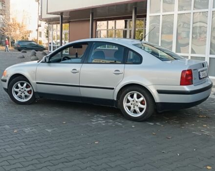 Серый Фольксваген Пассат, объемом двигателя 1.9 л и пробегом 375 тыс. км за 2650 $, фото 5 на Automoto.ua