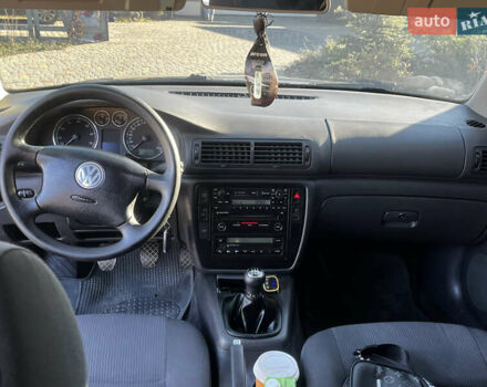 Сірий Фольксваген Пассат, об'ємом двигуна 1.6 л та пробігом 280 тис. км за 6300 $, фото 13 на Automoto.ua