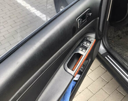 Серый Фольксваген Пассат, объемом двигателя 1.8 л и пробегом 273 тыс. км за 5200 $, фото 10 на Automoto.ua