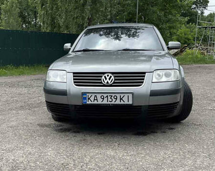 Серый Фольксваген Пассат, объемом двигателя 1.6 л и пробегом 380 тыс. км за 5100 $, фото 1 на Automoto.ua