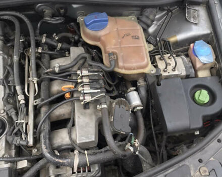 Серый Фольксваген Пассат, объемом двигателя 1.8 л и пробегом 273 тыс. км за 5200 $, фото 13 на Automoto.ua