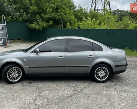 Серый Фольксваген Пассат, объемом двигателя 1.6 л и пробегом 380 тыс. км за 5100 $, фото 5 на Automoto.ua