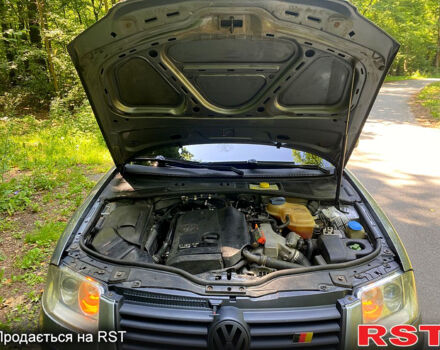 Сірий Фольксваген Пассат, об'ємом двигуна 1.8 л та пробігом 296 тис. км за 5700 $, фото 12 на Automoto.ua