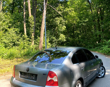 Сірий Фольксваген Пассат, об'ємом двигуна 1.8 л та пробігом 296 тис. км за 5700 $, фото 2 на Automoto.ua