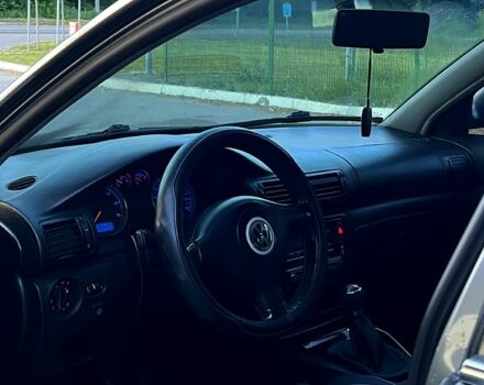 Сірий Фольксваген Пассат, об'ємом двигуна 1.8 л та пробігом 314 тис. км за 4600 $, фото 6 на Automoto.ua