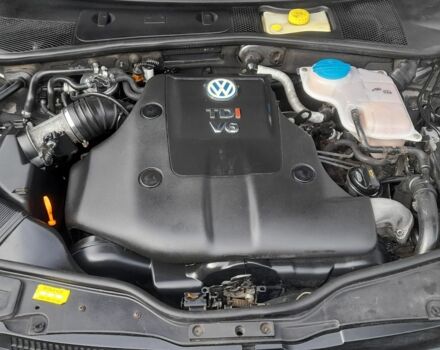 Серый Фольксваген Пассат, объемом двигателя 2.5 л и пробегом 320 тыс. км за 4500 $, фото 6 на Automoto.ua