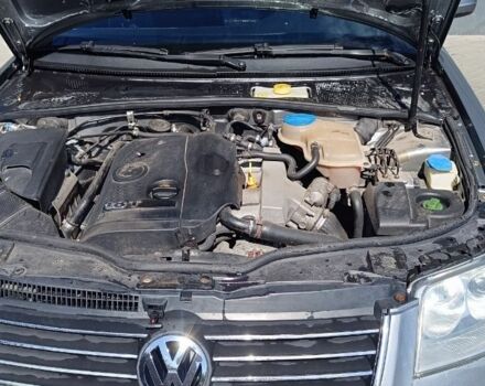 Серый Фольксваген Пассат, объемом двигателя 1.8 л и пробегом 250 тыс. км за 4500 $, фото 4 на Automoto.ua