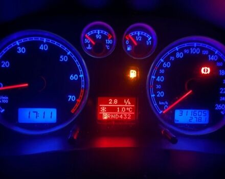 Серый Фольксваген Пассат, объемом двигателя 1.8 л и пробегом 311 тыс. км за 3500 $, фото 6 на Automoto.ua