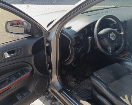 Серый Фольксваген Пассат, объемом двигателя 1.8 л и пробегом 250 тыс. км за 4500 $, фото 7 на Automoto.ua